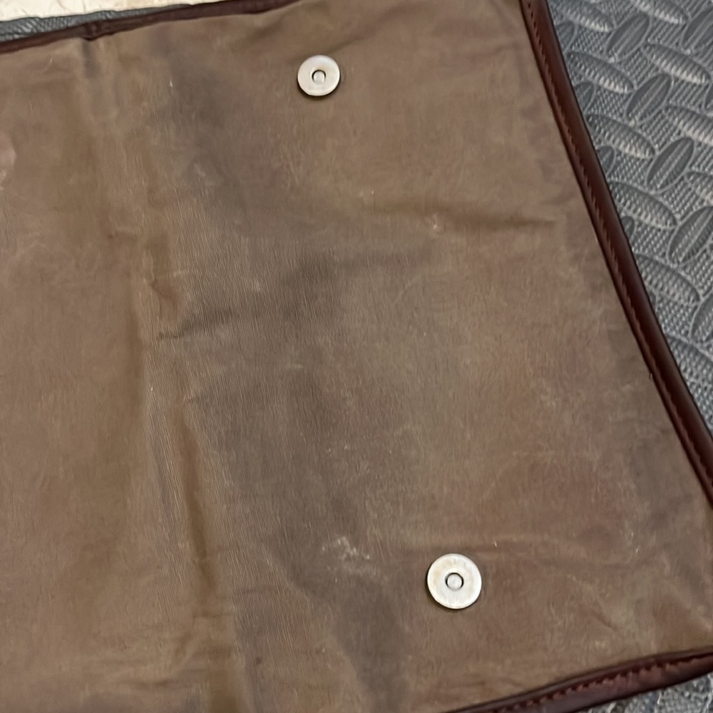 Toiletry bag - Picture 10 of 10